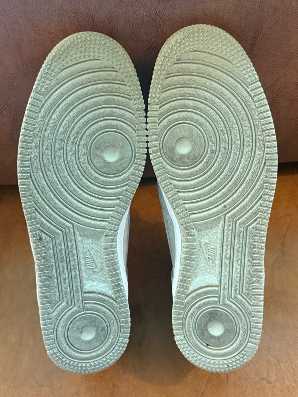 Nike Air Force 1 ’07 SE Suede Women’s Size 7.5 Beige Low Top Sneakers - Picture 10 of 10